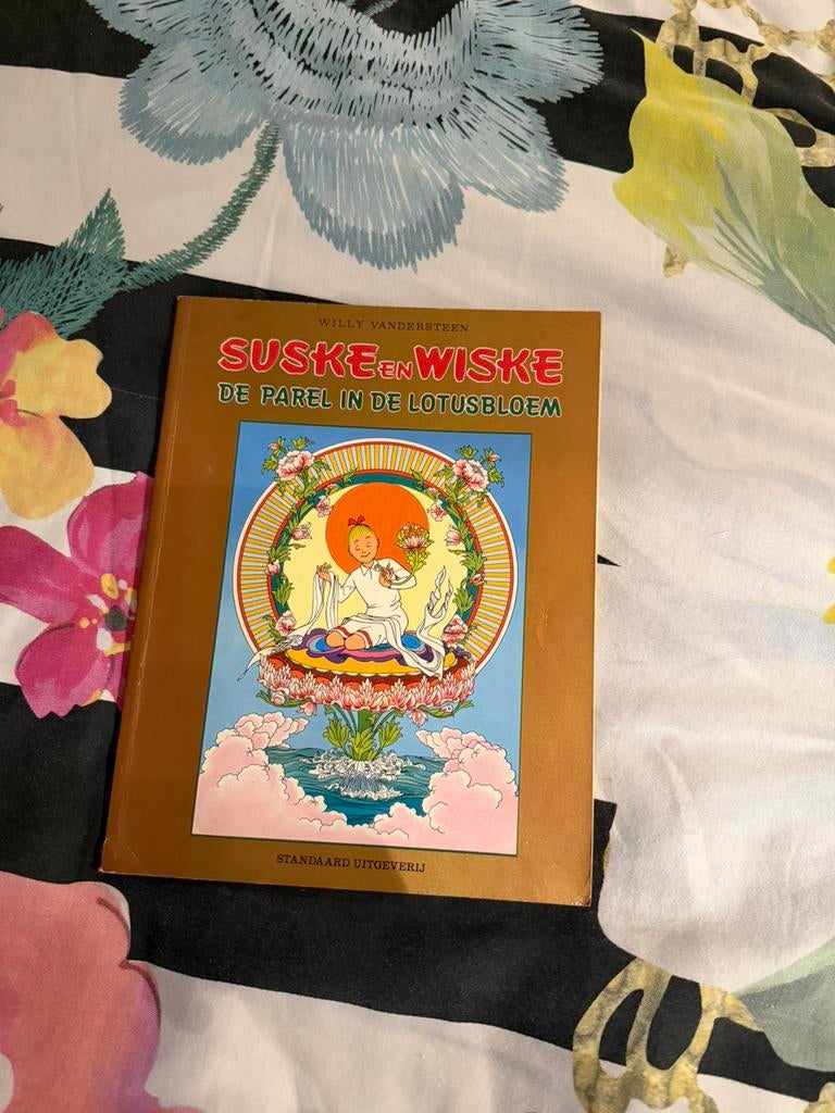 Strip suske en wiske de parel in de lotusbloem, Boeken, Ophalen of Verzenden, Gelezen