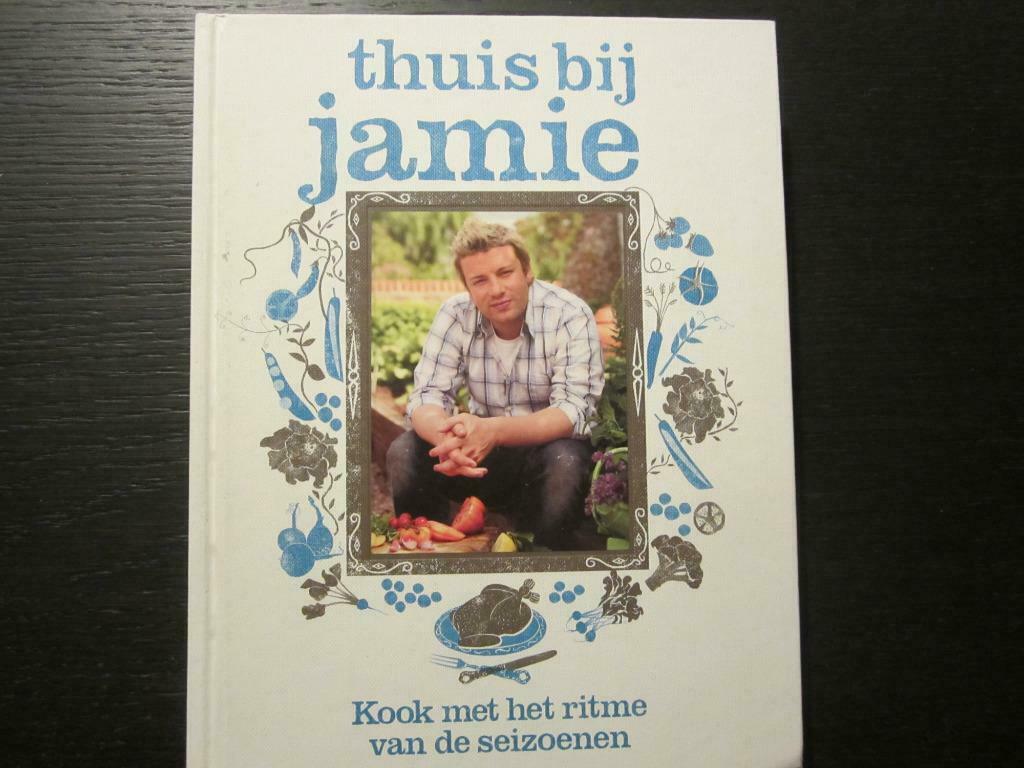 Thuis bij Jamie-Kook met het ritme van de seizoenen-J.Oliver, Ophalen of Verzenden, Zo goed als nieuw, Europa