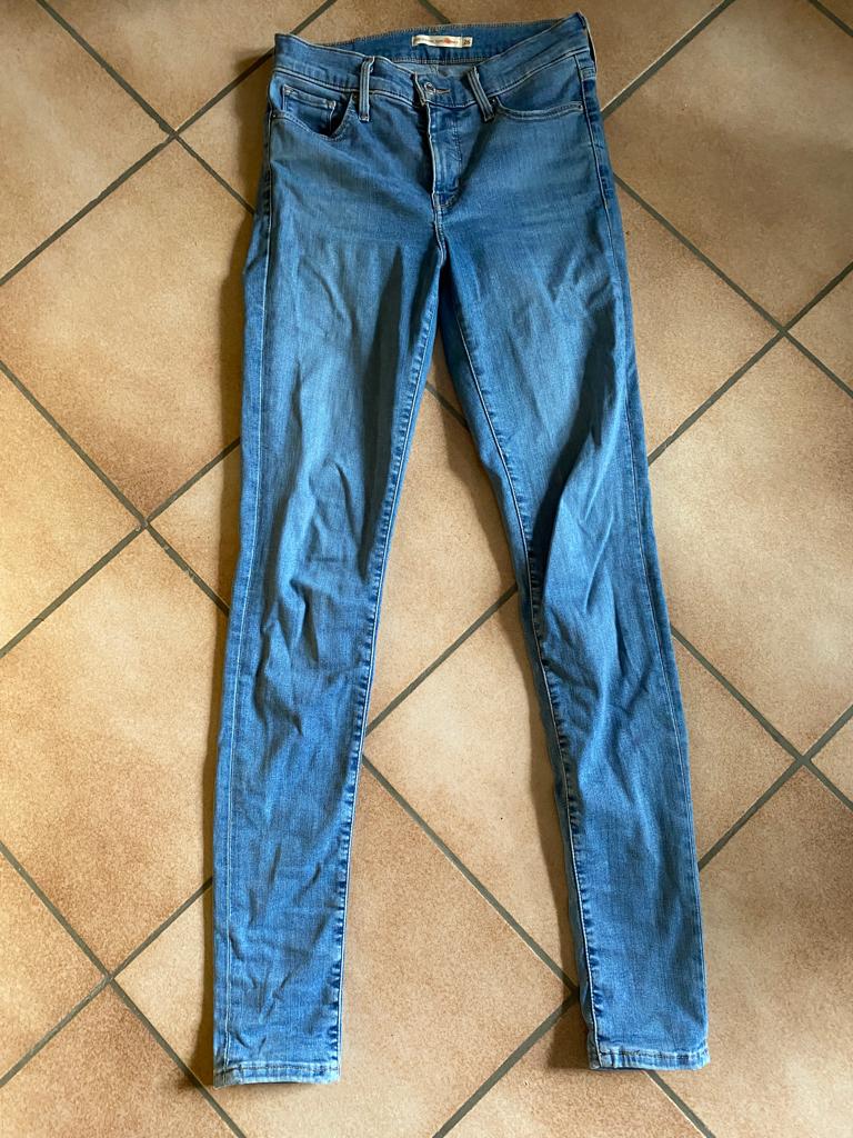 Levi's blauwe spijkerbroek W26 L32 310 Shaping Super Skinny, Kleding | Dames, Spijkerbroeken en Jeans, Gedragen, W27 (confectie 34) of kleiner