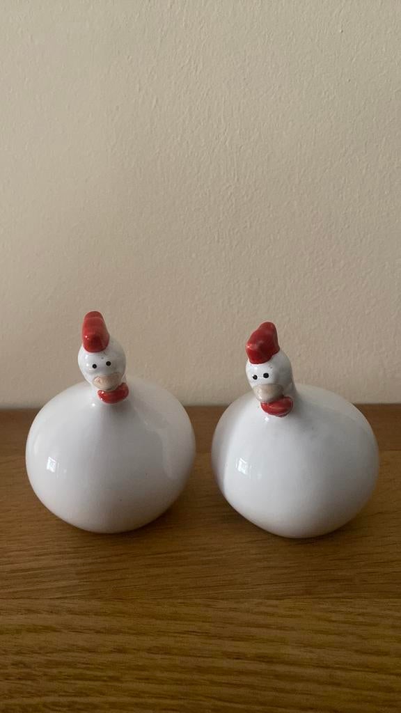 Ancienne paire petites poules j Line blanche excellent état