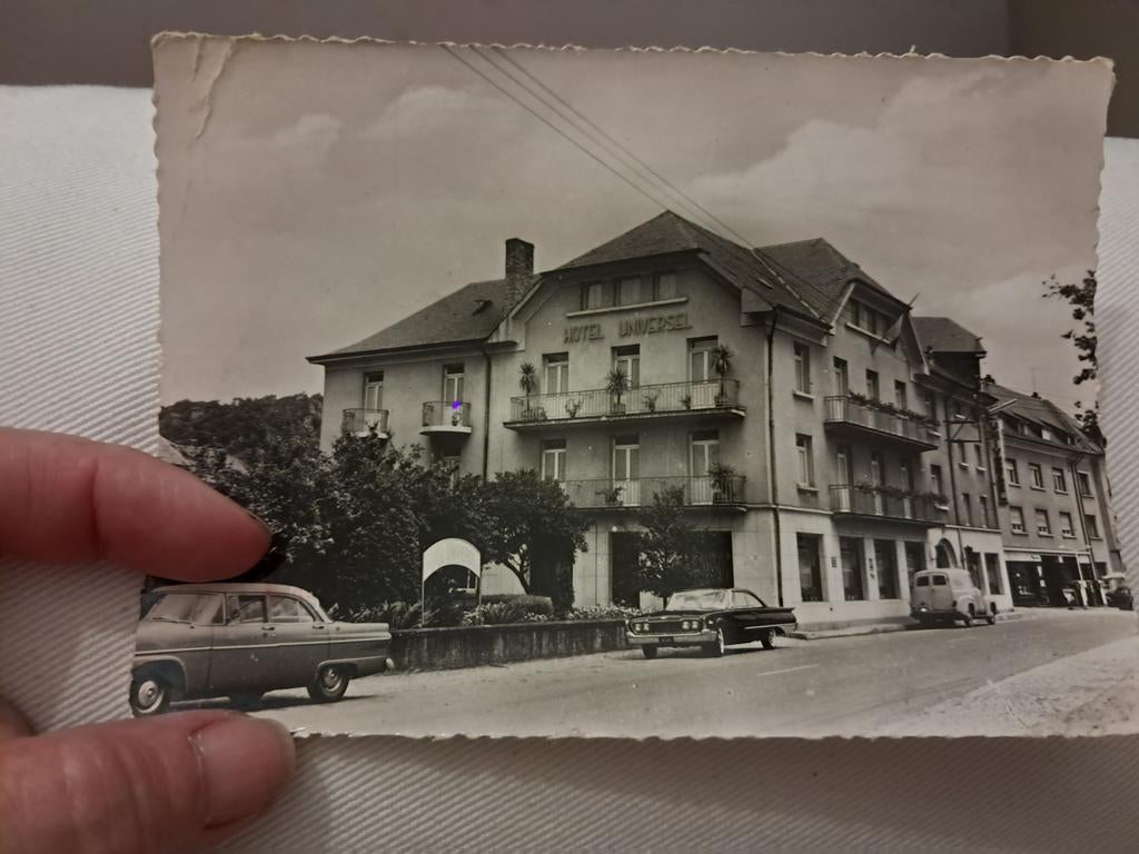 Oude beschreven pk  : Echternach - hotel cheval blanc en  un, Ophalen of Verzenden