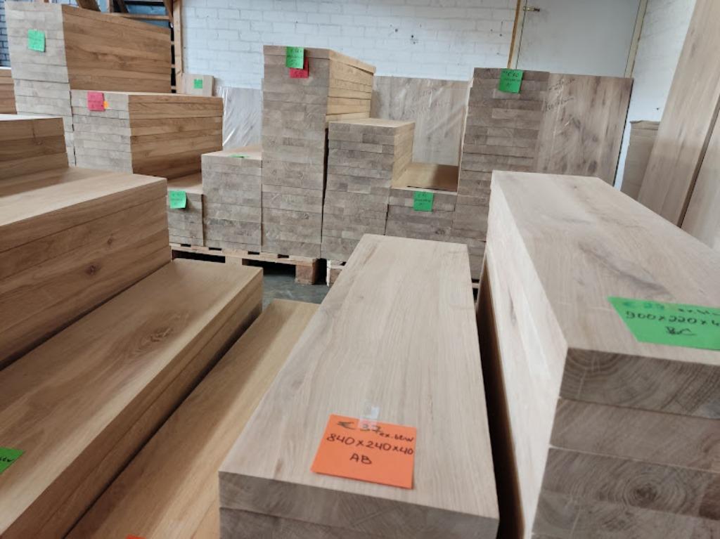Massief eiken traptreden 40 mm dikte, eiken plateau, stootb., Ophalen, 50 tot 150 cm, Nieuw, Vloerdelen of -planken