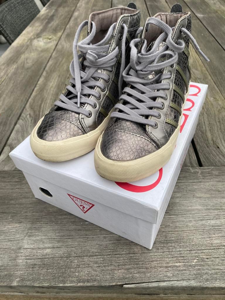 Grijze sneakers van Guess maat 37., Enlèvement ou Envoi, Sneakers et Baskets, Porté, Guess