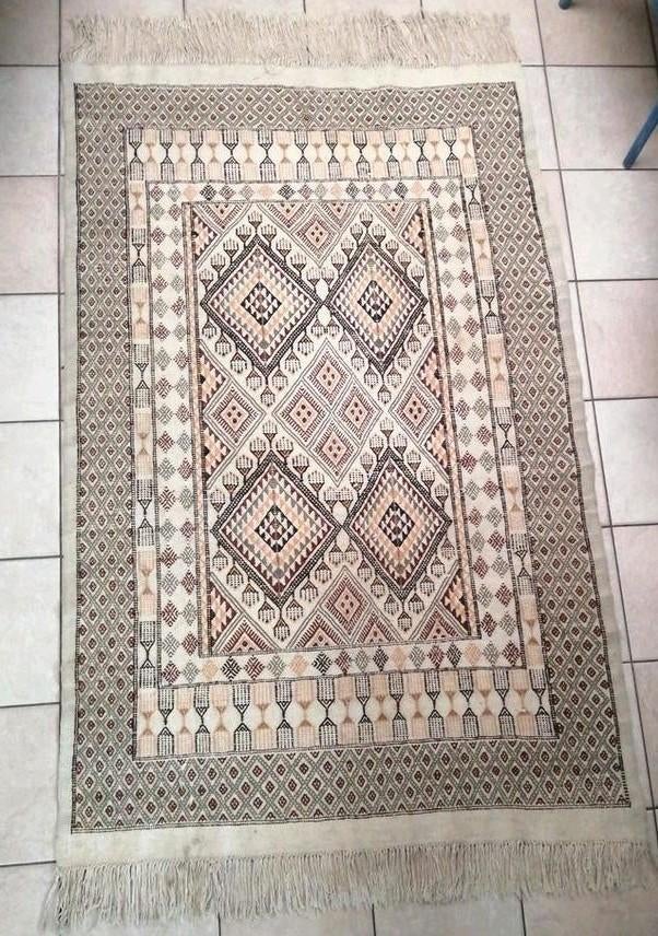 Tapis tunisien fait main 225cm/125cm. Poids 5kg100, Beige, 100 à 150 cm, Rectangulaire, 200 cm ou plus