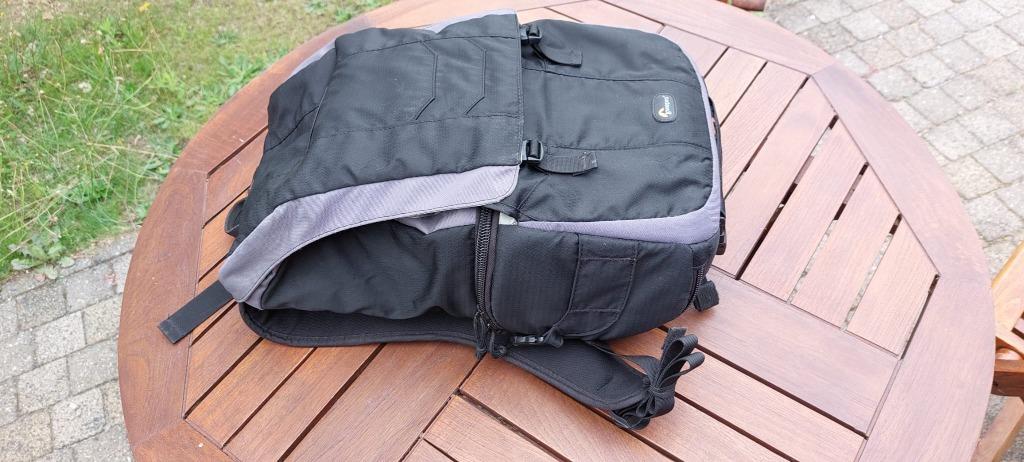 Rugzak met bescherming en vakjes voor fotomateriaal, 40 cm of meer, Gebruikt, 30 tot 45 cm, Waterdicht