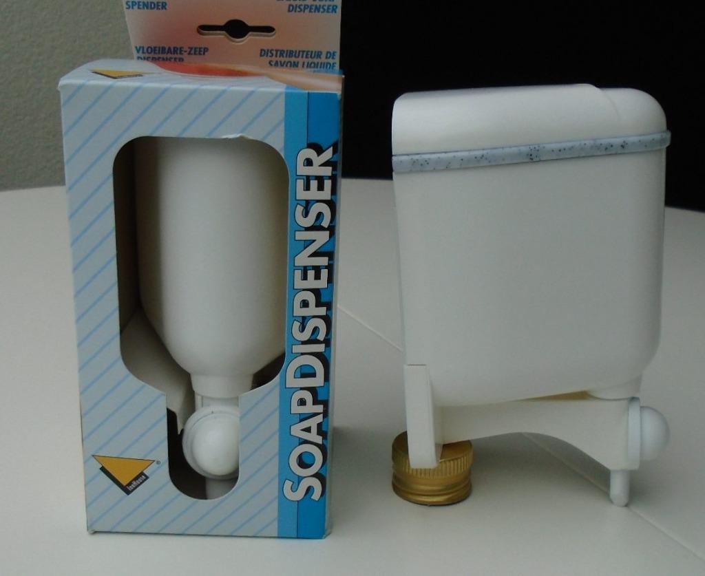 ZEEPDISPENSER WANDMONTAGE 350 ml 2 stuks NIEUW., Ophalen of Verzenden, Nieuw, Overige typen