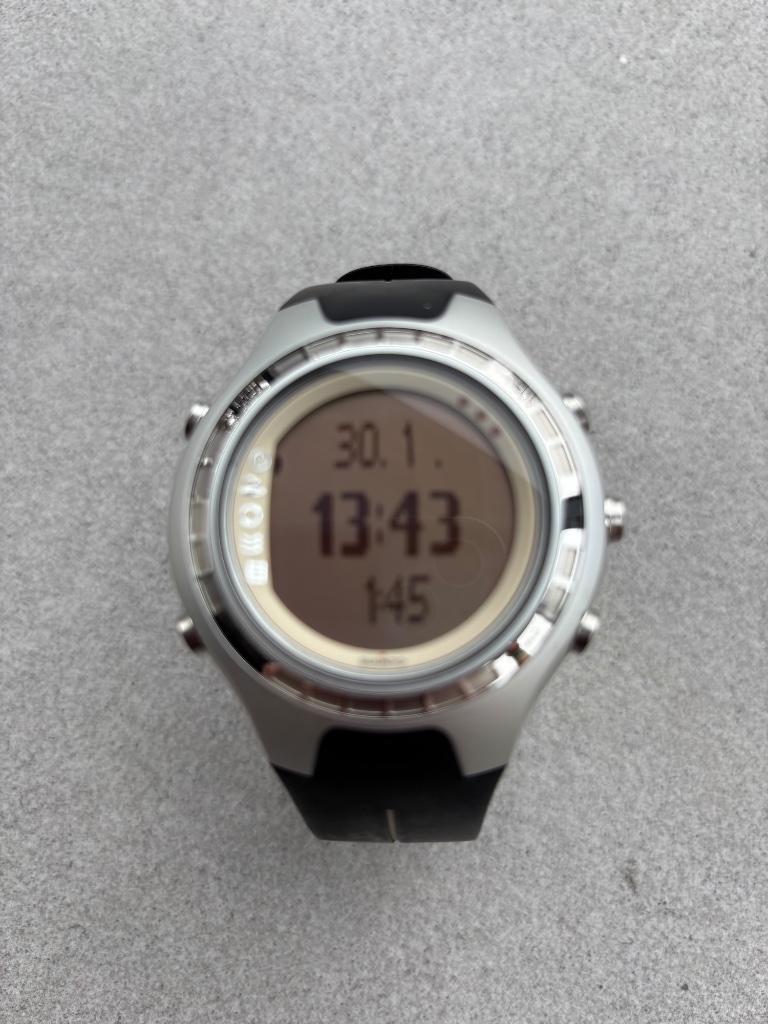 Montre Suunto G6 (spéciale golf), Handtassen en Accessoires, Sporthorloges, Ophalen of Verzenden, Conditie, Gebruikt, SUUNTO