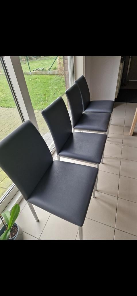 4 chaises modernes, Enlèvement, Utilisé