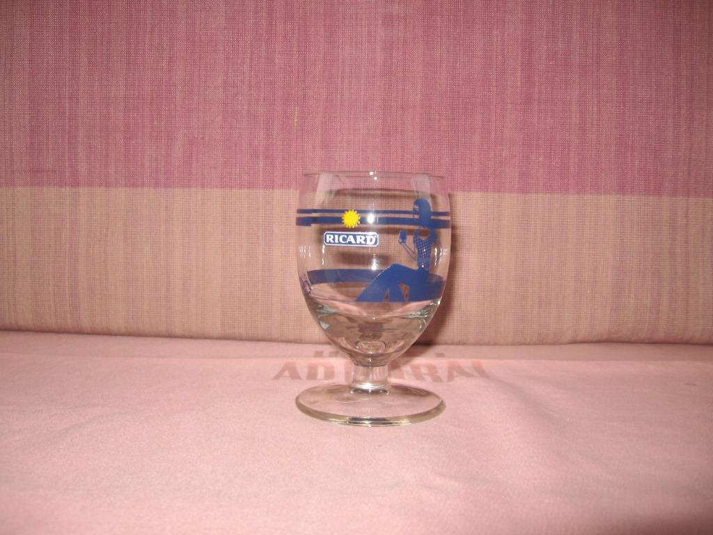Terrasse Ricard de la série, terrain de pétanque, 2 verres, Enlèvement ou Envoi, Comme neuf, Ustensile