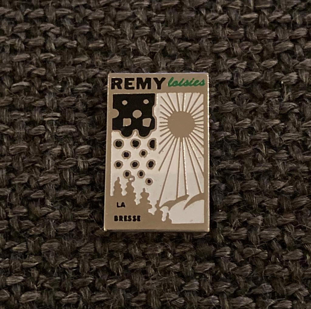 PIN - REMY LOISIRS - LA BRESSE - FRANCE - FRANKRIJK - SKI, Envoi, Utilisé, Autres sujets/thèmes, Insigne ou Pin's