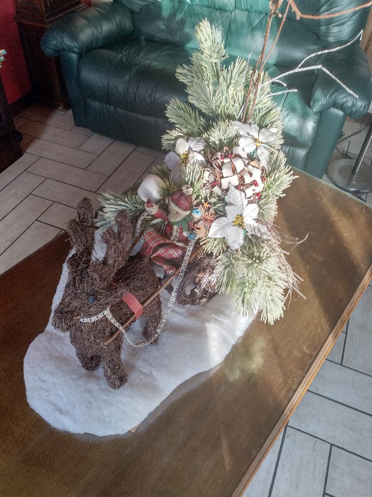 Kerstmanslee getrokken door een rendier 65 cm, Ophalen, Gebruikt