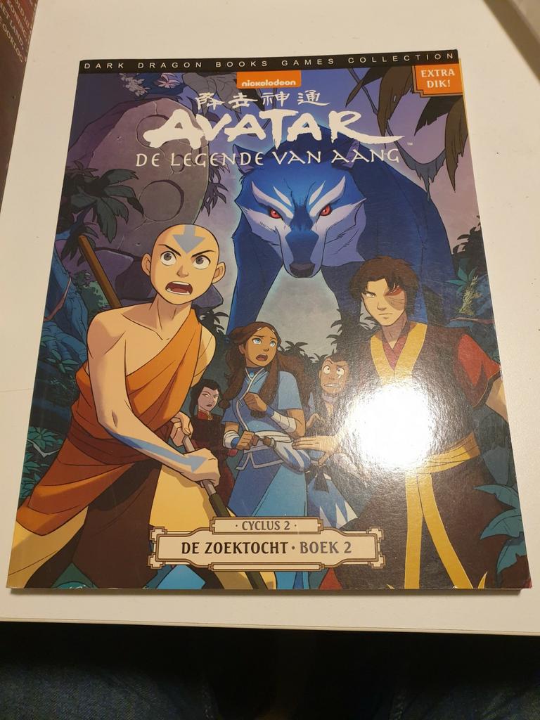 AVATAR de legende van AANG cyclus 2 De zoektocht BOEK 2, Ophalen of Verzenden, Zo goed als nieuw, Gene Yang