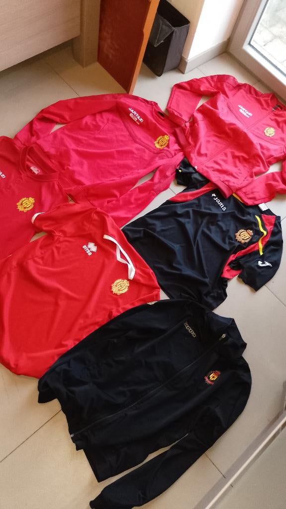 kledingpakket KV Mechelen maat S, Sport en Fitness, Voetbal, Maat S, Ophalen of Verzenden, Zo goed als nieuw
