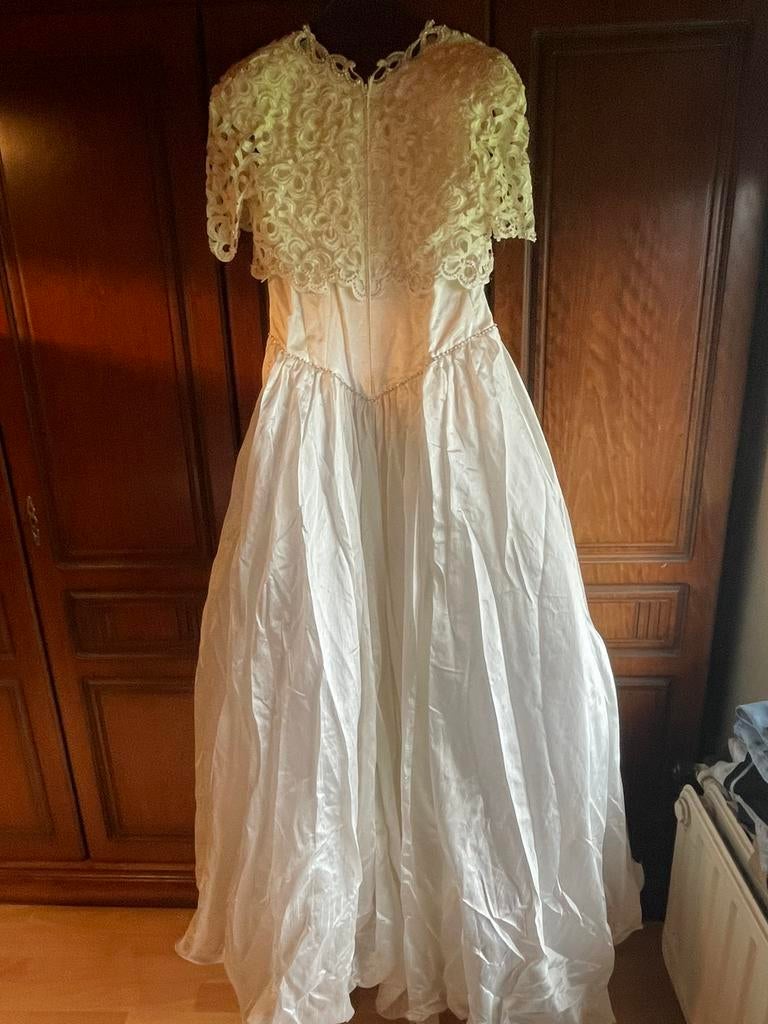 Robe de mariée avec dentelle, Enlèvement ou Envoi, Comme neuf, Robe de mariée