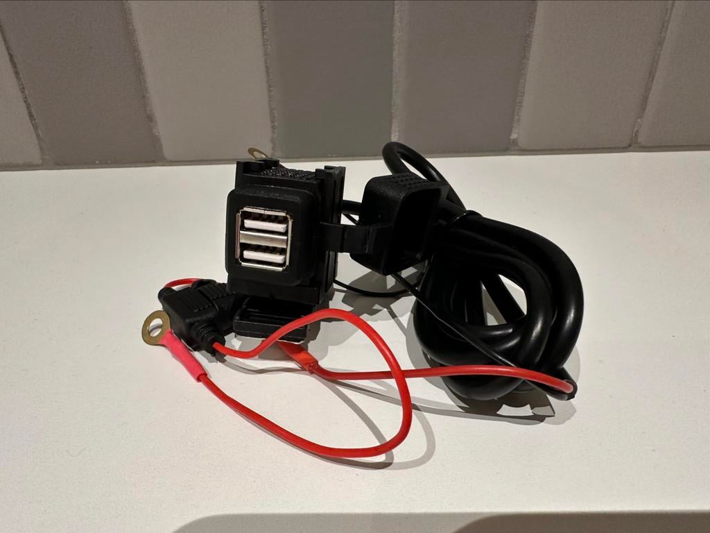 USB poort motor of auto, Ophalen of Verzenden