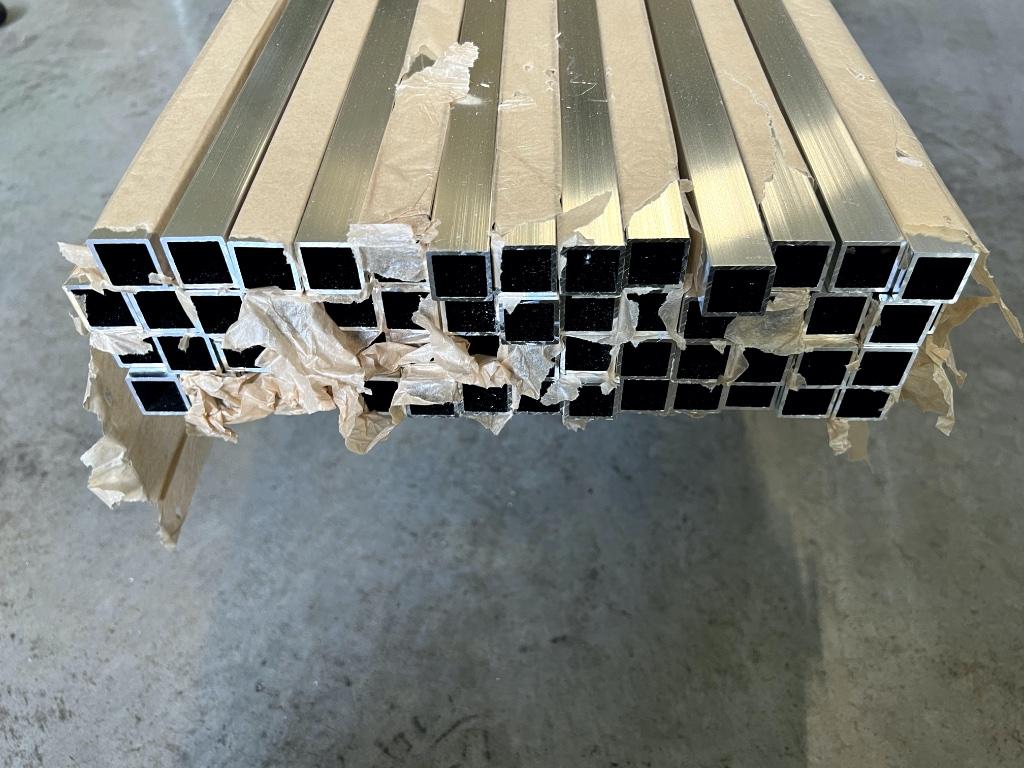 Aluminium profielen, Dieren en Toebehoren, Vogels | Hokken en Kooien, Ophalen, Nieuw, Aluminium, Broedkooi of Kweekkooi
