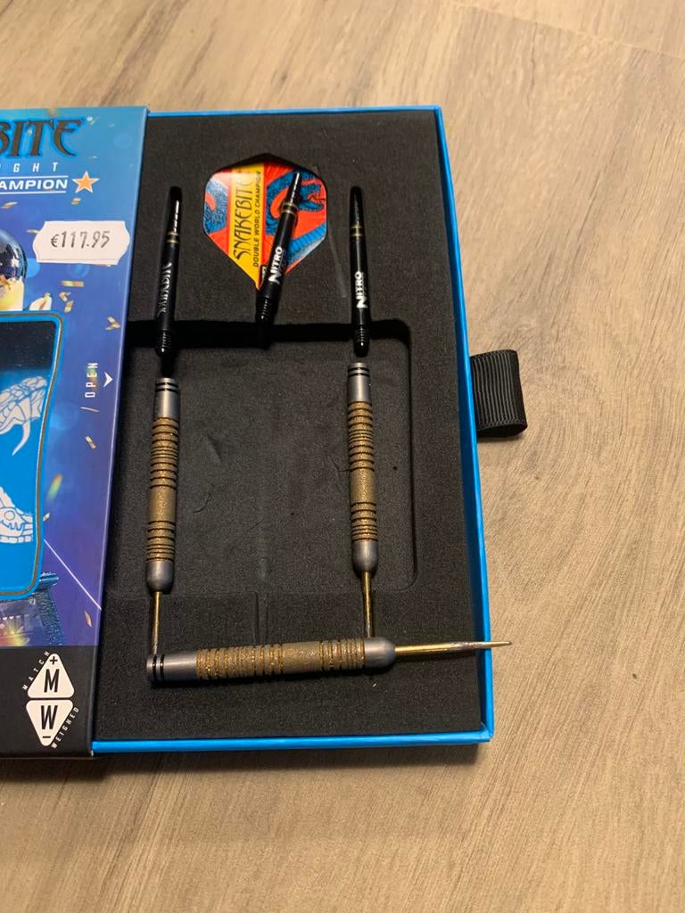 Dartspijlen peter wright 24g, Sport en Fitness, Darts, Ophalen of Verzenden, Zo goed als nieuw, Flights