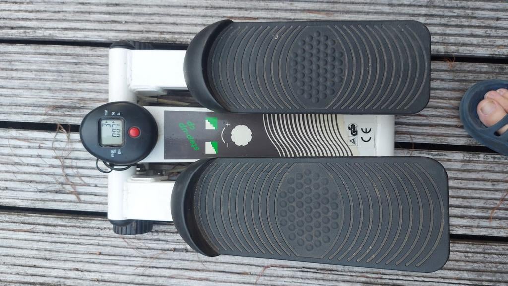 Compact steptoestel, Sport en Fitness, Ophalen of Verzenden, Zo goed als nieuw, Crosstrainer, Metaal