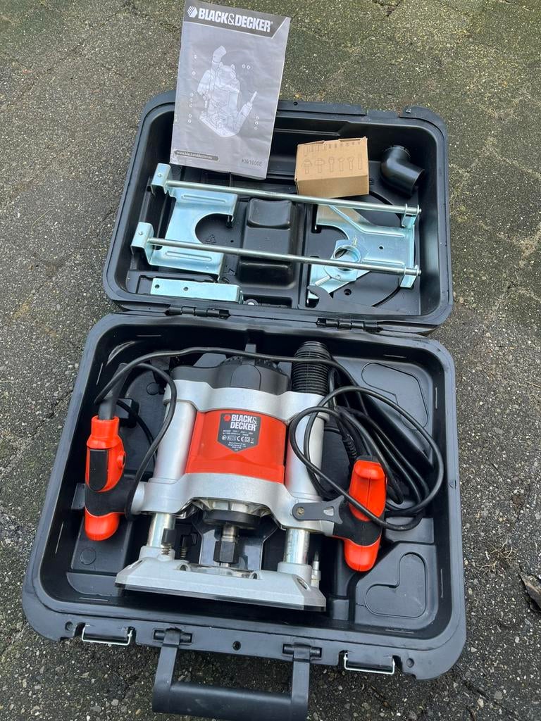 Bovenfrees van black&decker, Ophalen, Zo goed als nieuw, Bovenfrees