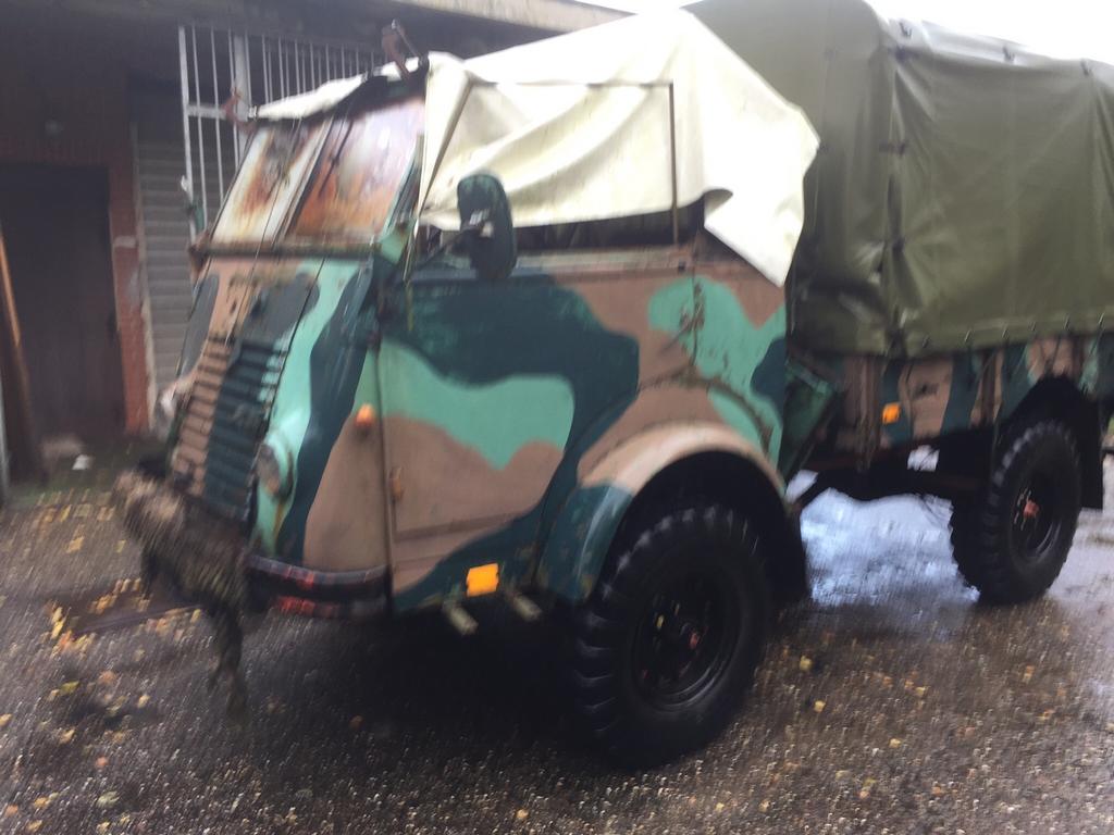 Legervoertuig merk renault, Verzamelen, Militaria | Algemeen, Ophalen of Verzenden, Landmacht