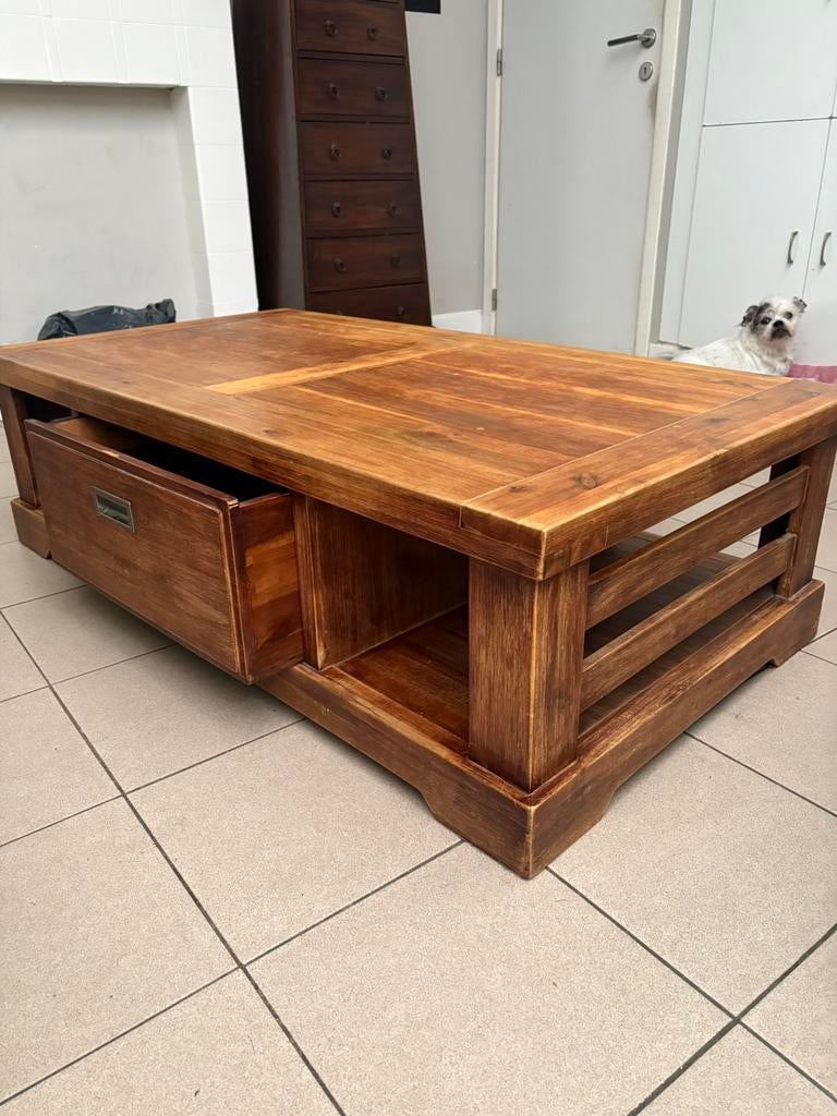 Table bois exotique, Enlèvement, Comme neuf