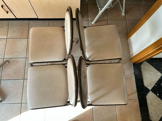 Stoelen 4 stuks, Ophalen, Zo goed als nieuw, Bruin, Vier