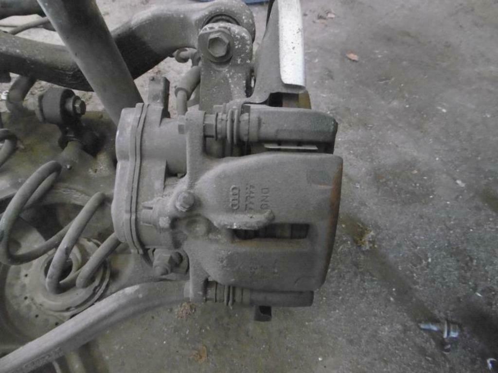 Étrier arrière gauche Audi A4 III PHASE1 (2.7TDI)165 FAP, Ophalen of Verzenden, Gebruikt, Audi
