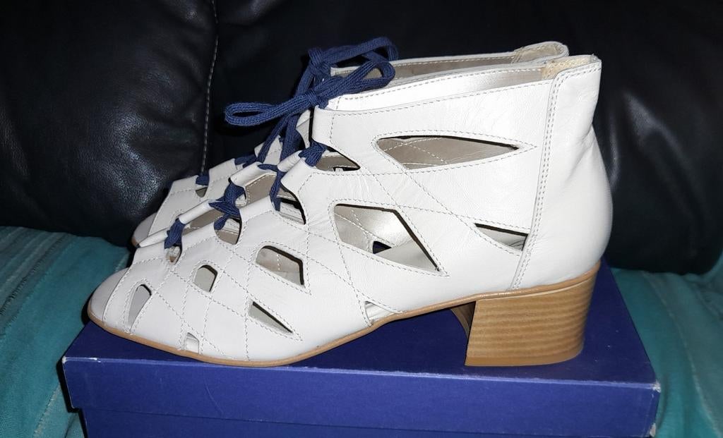 Open leren comfortschoenen voor dames 41, Ophalen of Verzenden, Zo goed als nieuw