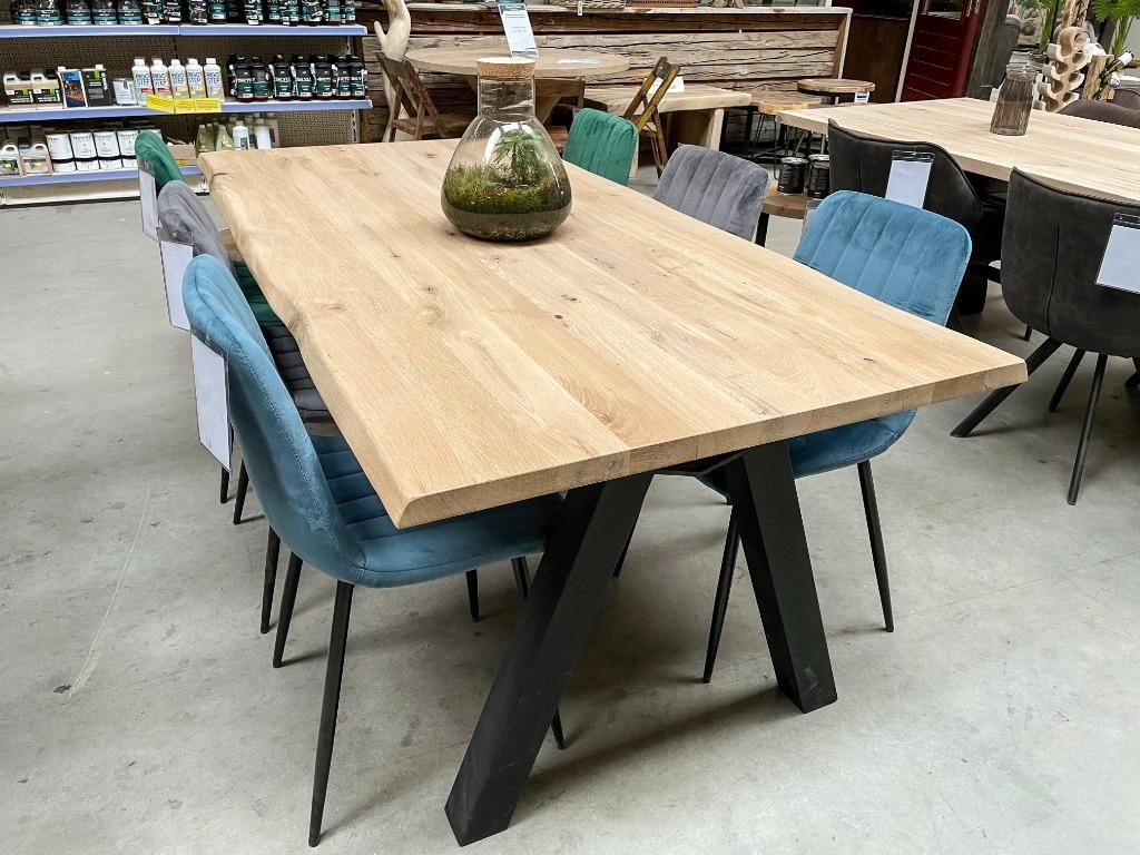 Eettafel - Tafelblad massief eiken - Boomstamkant, Eikenhout, Vijf personen of meer, Nieuw, 200 cm of meer