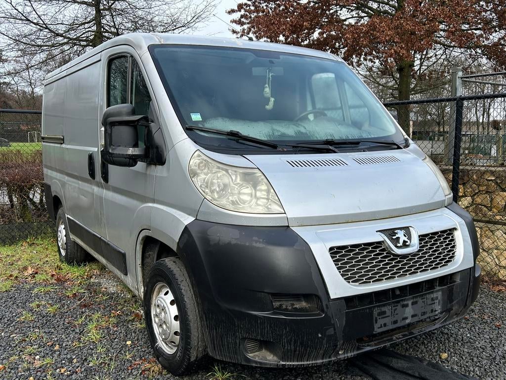 Peugeot Boxer bj 2007 2.2 diesel 223.000 motor defekt, Auto's, Bestelwagens en Lichte vracht, Voorwielaandrijving, 4 deurs, Zwart