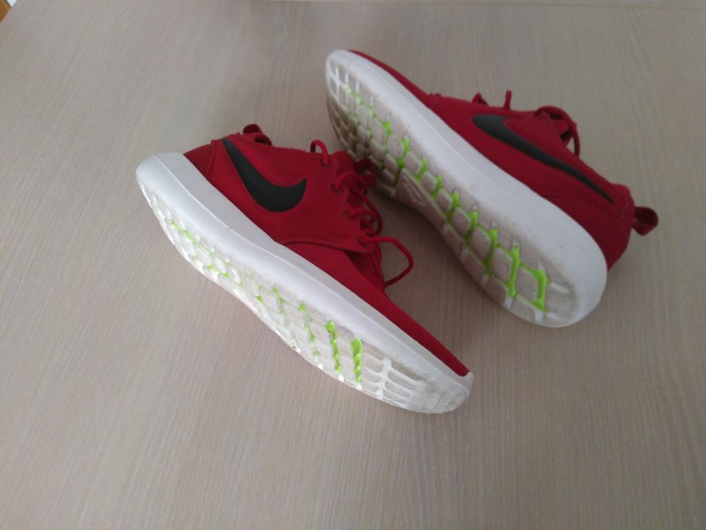 Paire baskets rouges Pointure 41, Sports & Fitness, Nike, Chaussures de course à pied, Comme neuf, Enlèvement