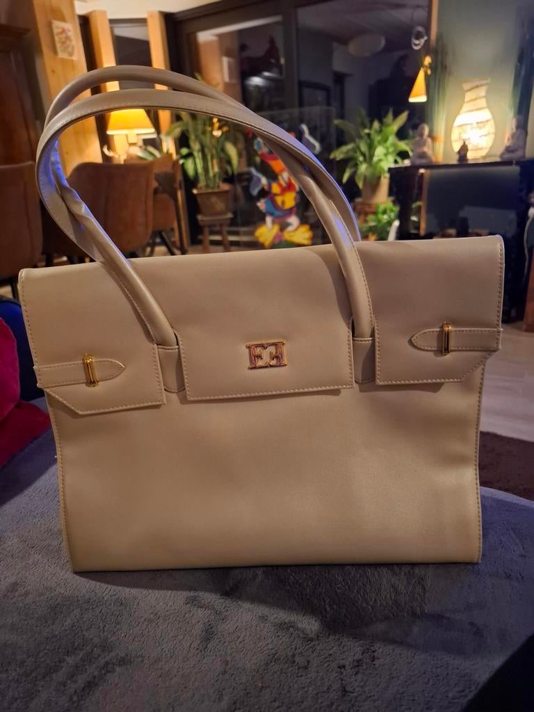 Escada handtas Goudgeel, Handtassen en Accessoires, Ophalen of Verzenden, Zo goed als nieuw, Overige kleuren, Handtas