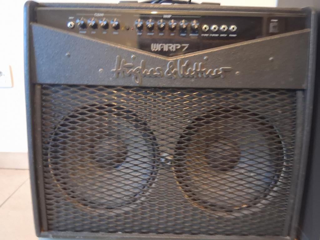 Gitaarversterker Hughes en Kettner, Musique & Instruments, Amplis | Basse & Guitare, Enlèvement