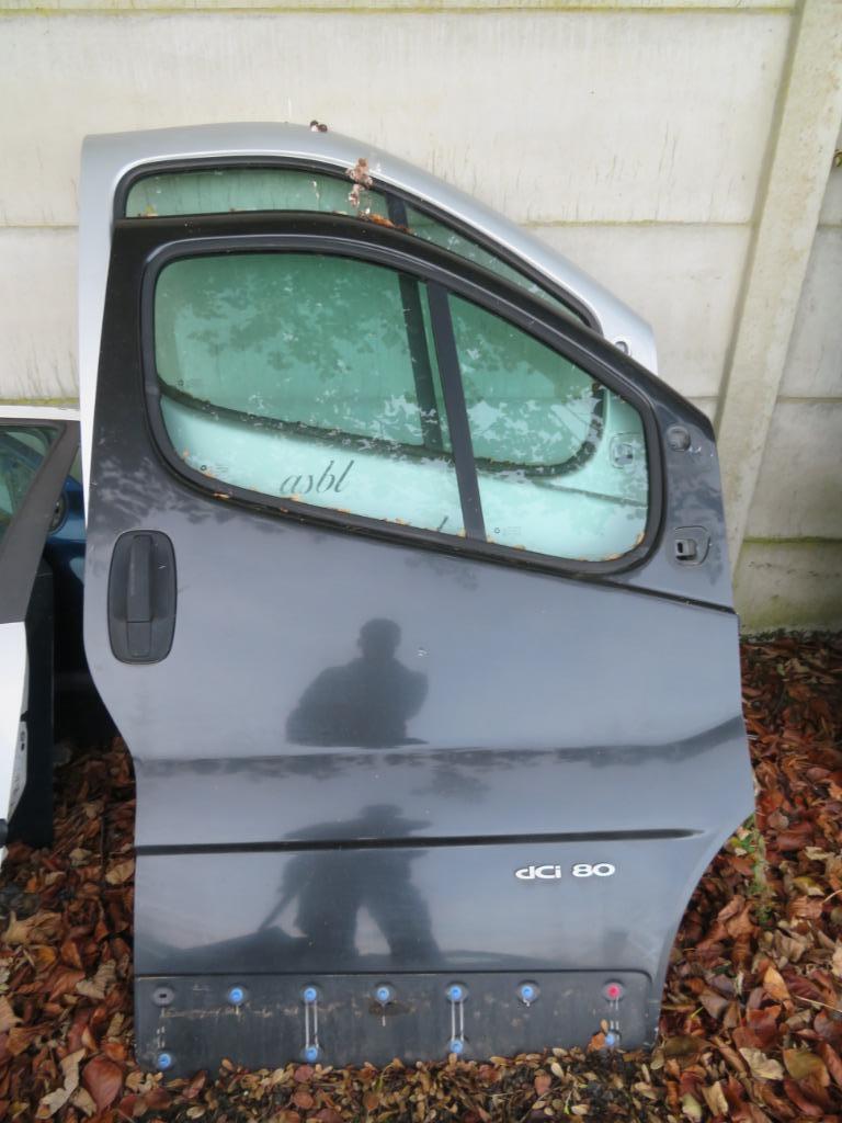 Porte avant droite Renault Trafic / Opel Vivaro, Enlèvement, Utilisé, Droite, Porte