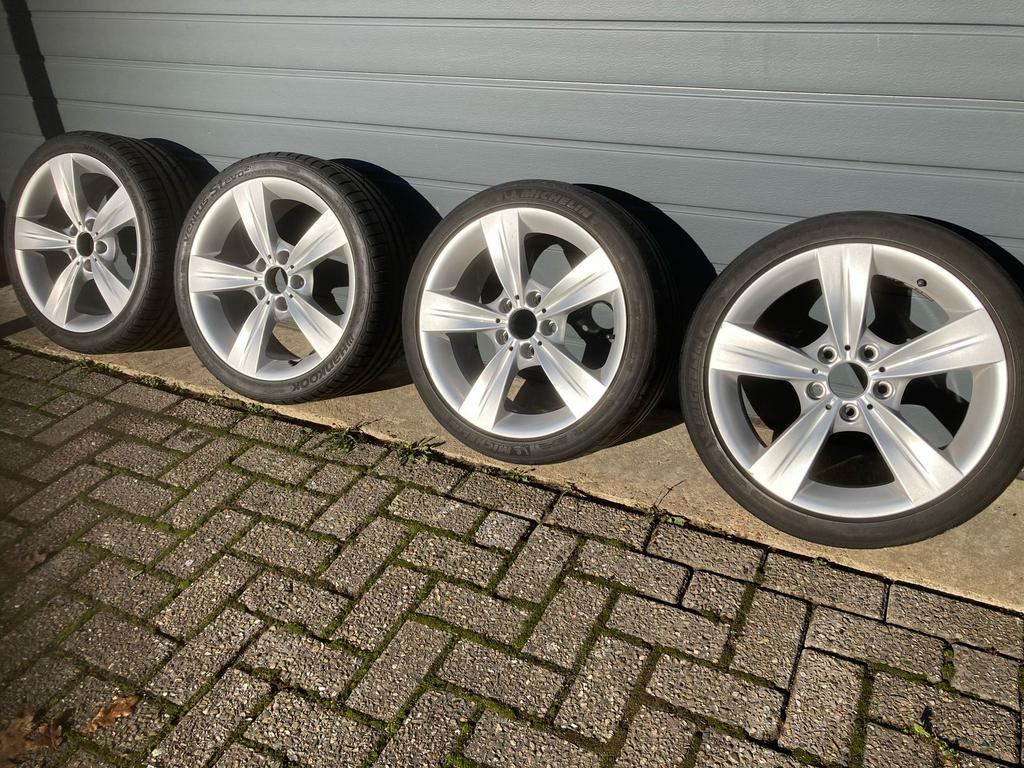 Banden Bmw 320, Ophalen, Band(en)