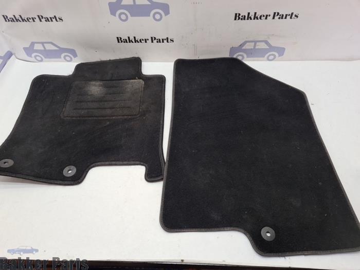 Kit tapis d'un Hyundai I40, -, -, 3 mois de garantie, Utilisé