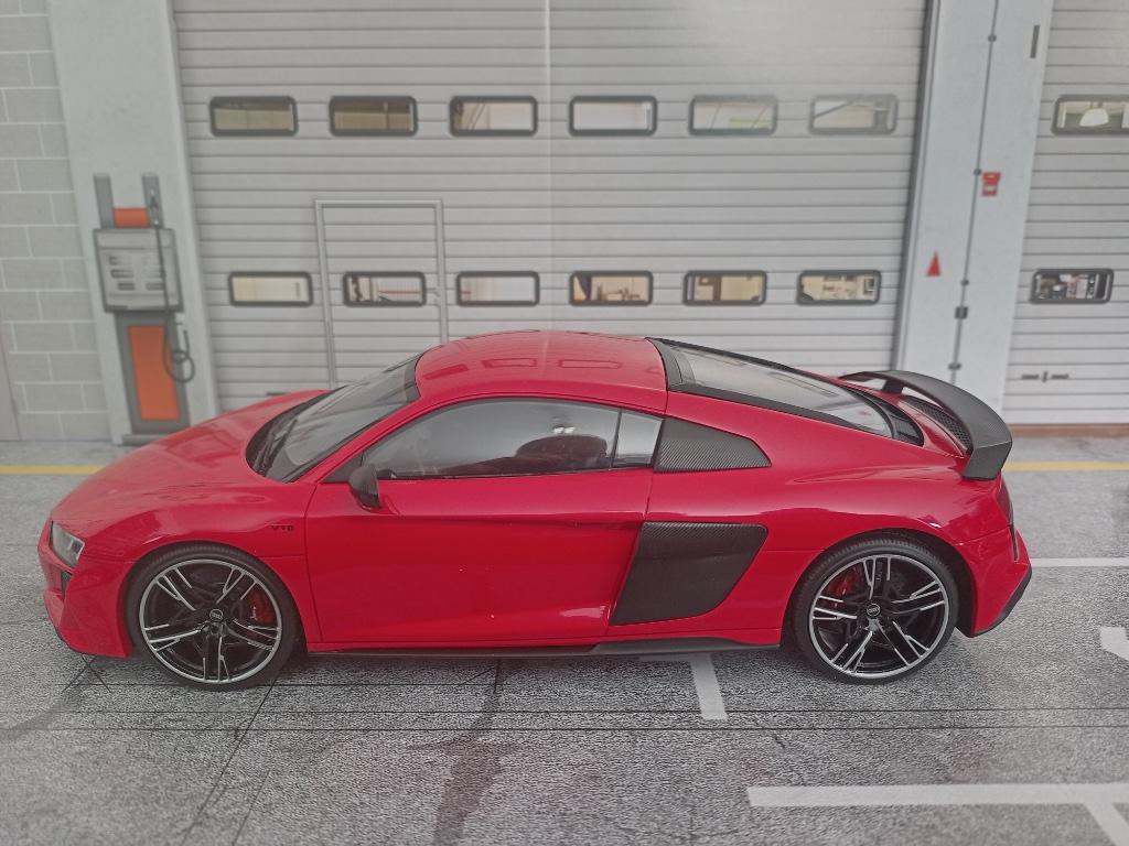 Audi R8 Coupé Misano Red in Audi box, Hobby & Loisirs créatifs, Voitures miniatures | 1:18, Enlèvement ou Envoi, Neuf, Voiture