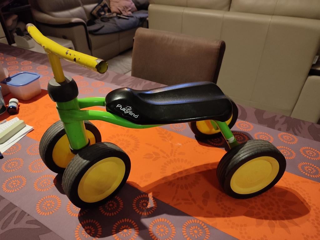 Petit vélo à partir d un an, Enlèvement