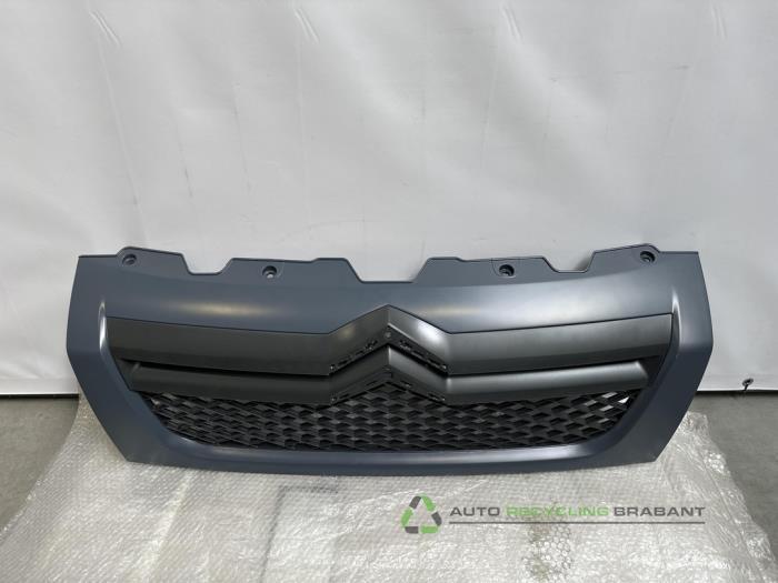 Calandre d'un Citroen Jumper, -, 3 mois de garantie, Utilisé, -