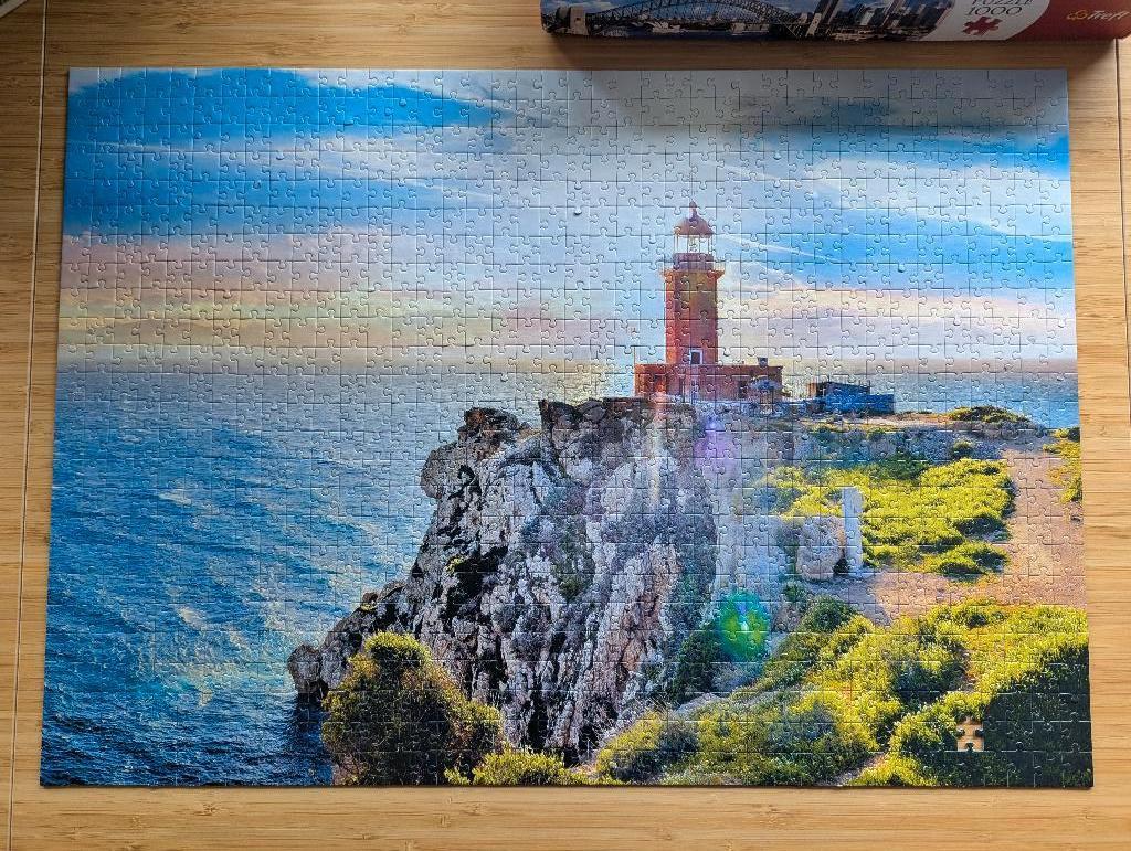 Trefl 1000 - Phare de Melagavi, Hobby & Loisirs créatifs, Enlèvement ou Envoi, 500 à 1500 pièces, Utilisé, Puzzle