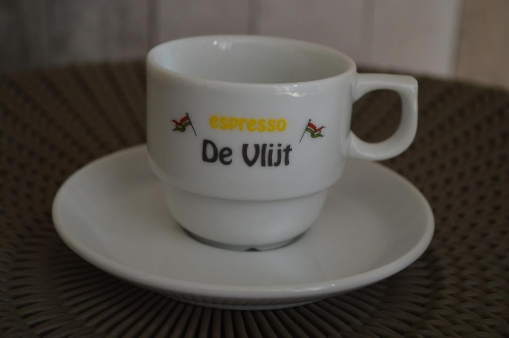 Mokkatasje en onderbordje De vlijt, Ophalen of Verzenden, Zo goed als nieuw, Porselein, Kop en/of schotel