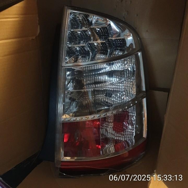 Feux de signalisation droits pour Toyota Prius 20 2003 - 200, Enlèvement ou Envoi, Neuf, Toyota