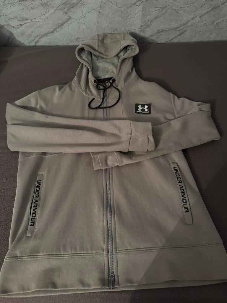 Jas van Under Armour, Kleding | Heren, Sportkleding, Ophalen of Verzenden, Zo goed als nieuw