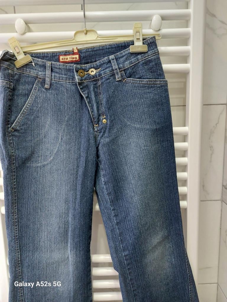 Jeans voor dames met negen uitlopende pijpen, maat L 8€, Ophalen of Verzenden, Zo goed als nieuw