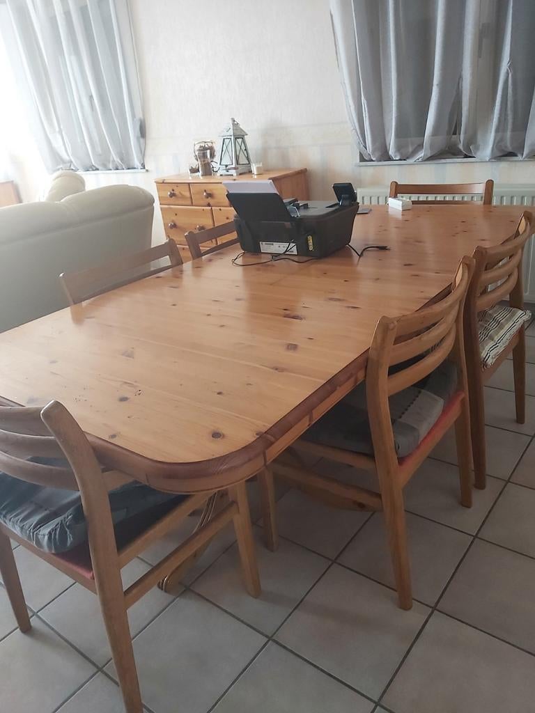 Table de salon en bois massif., Maison & Meubles, Salles à manger complètes, Enlèvement, Comme neuf
