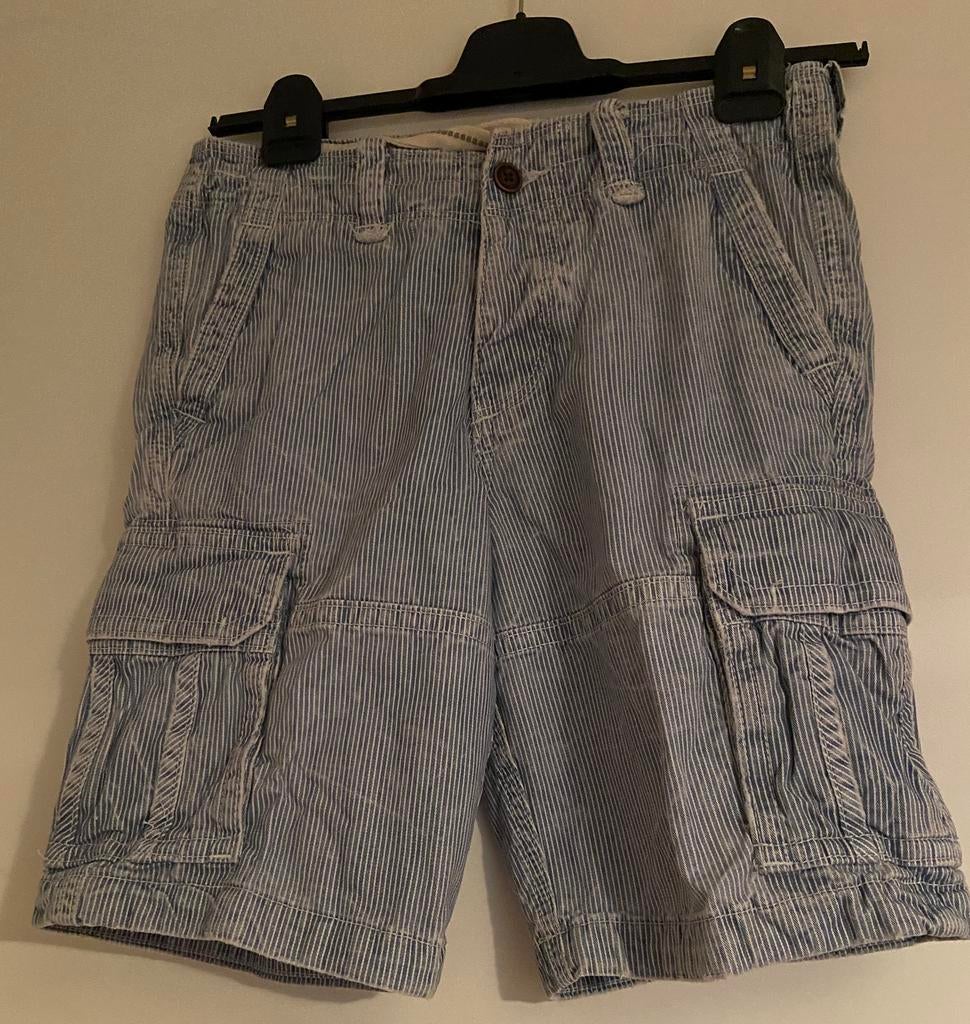 Short rayé pour homme - taille 30 - bleu et blanc, Neuf, Enlèvement ou Envoi, W32 (confection 46) ou plus petit, Abercrombie & Fitch
