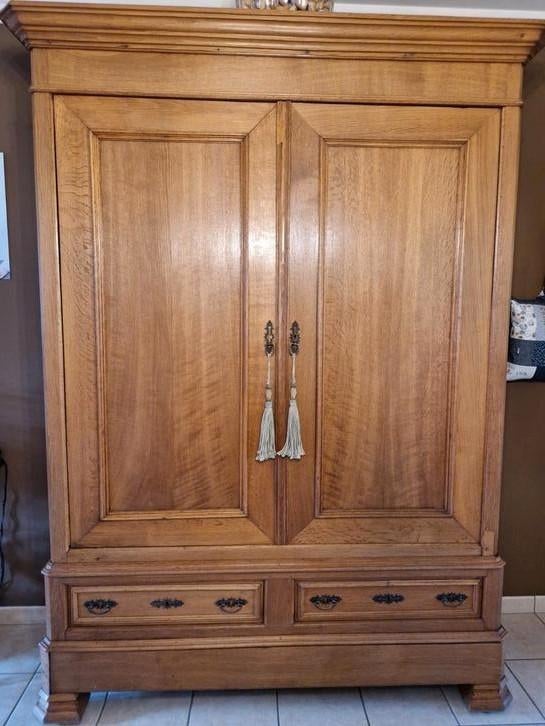 Armoire ancienne entièrement en chêne, brun moyen, Enlèvement