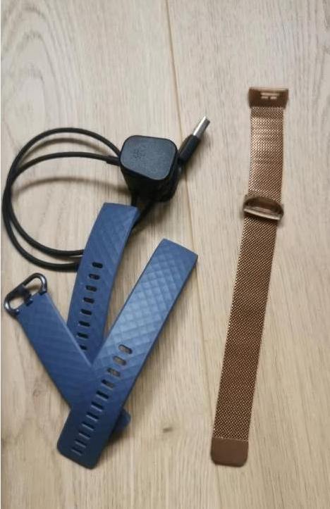 Fitbit Charge 3-accessoires, Ophalen of Verzenden, Zo goed als nieuw, Oplader