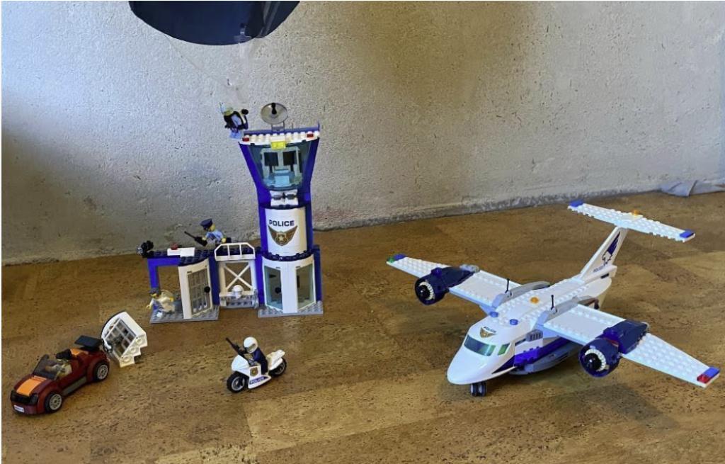 LEGO city 60210 luchtpolitie luchtmachtbasis, Ophalen, City, Lego, Zo goed als nieuw