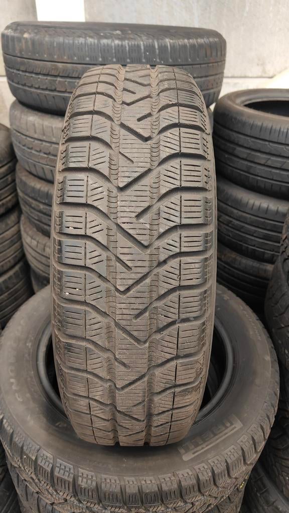175/65 r15 Pirelli 35€ per stuk met montage en balanceren, Ophalen